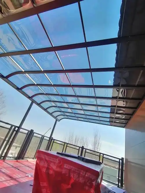 铝合金露台雨棚雨棚安装完成实例返图来咯