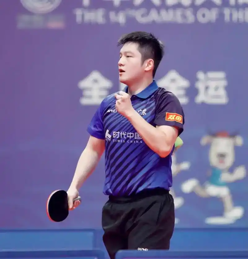 今天蓝色衣服好看亿点点(比红色那件 #樊振东 #樊振东小胖  - 抖音