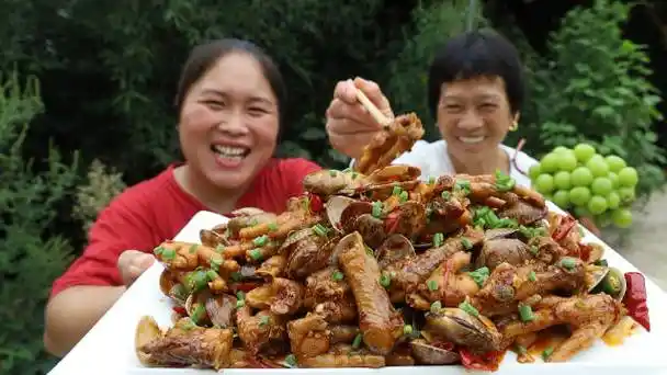 胖妹吃完笑哈哈#美食新品安利大赛#陈说美食胖妹的微博视频