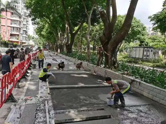 会"吸水"的人行道!