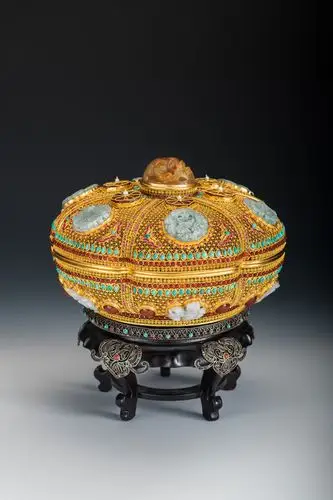 《花丝镶嵌捧盒》_ 馆藏展示_南昌市中国工艺美术大师博物馆