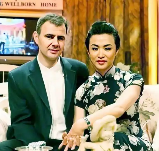 金星宣布重新登记结婚上热搜!一生如夏花之绚烂,美丽而又精彩