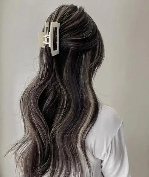 心机挑染让你的发型三百六十度颜值在线