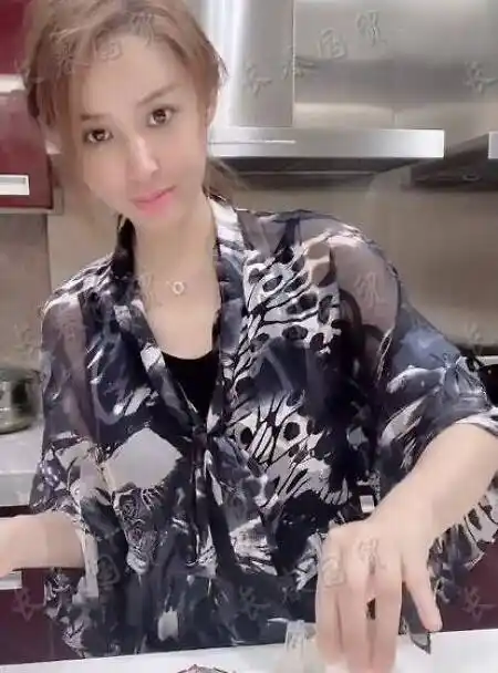 汪峰前妻康作如近照曝光 40岁仍保养得宜