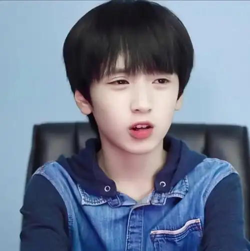 可以提供一些严浩翔小时候的照片嘛?(不带水印)? - 知乎