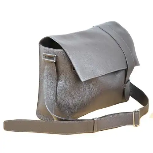 hermes(爱马仕)深褐色togo牛皮男士斜挎包