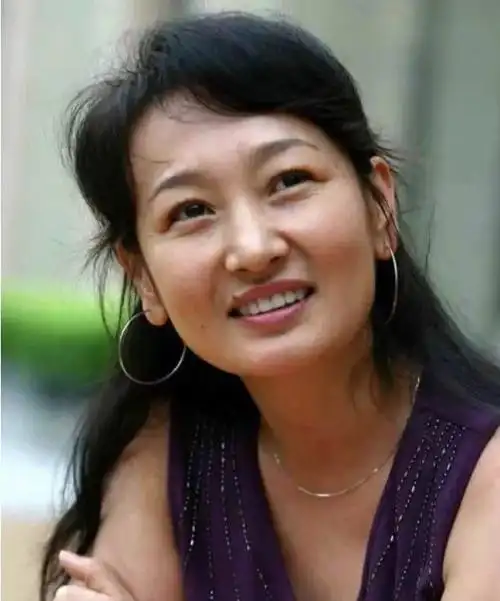 与妻子牵手爱意满满,评论区令人感动会火·今天 11:5527岁葛优侄子