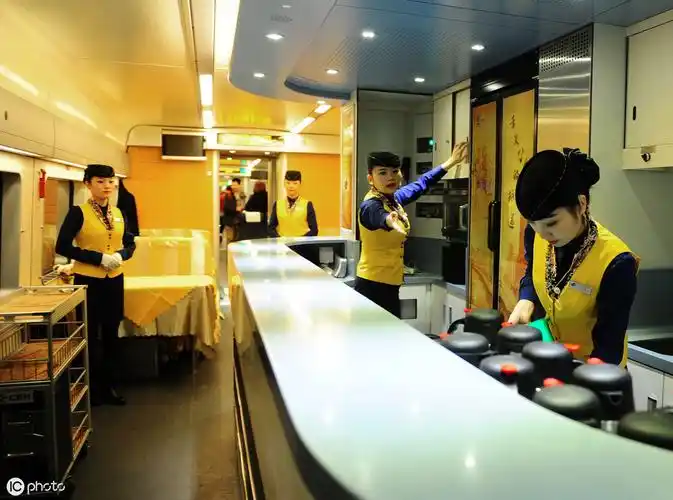 铁路百科:实用知识,高铁餐车一般在几号车厢,看完就能及时找到