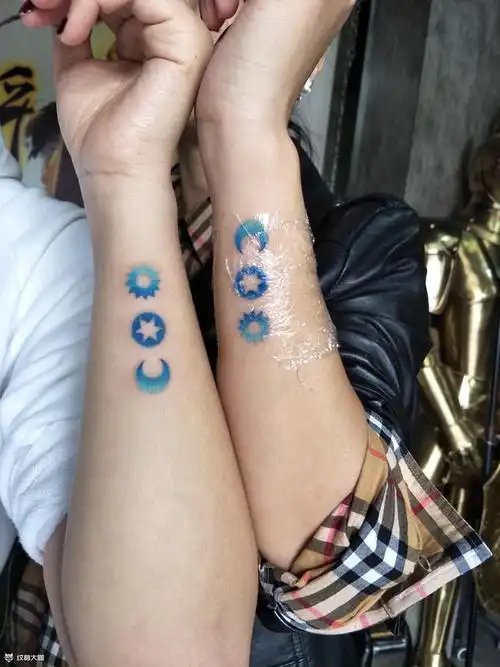 太阳星星月亮_纹身图案手稿图片_君君的纹身作品集