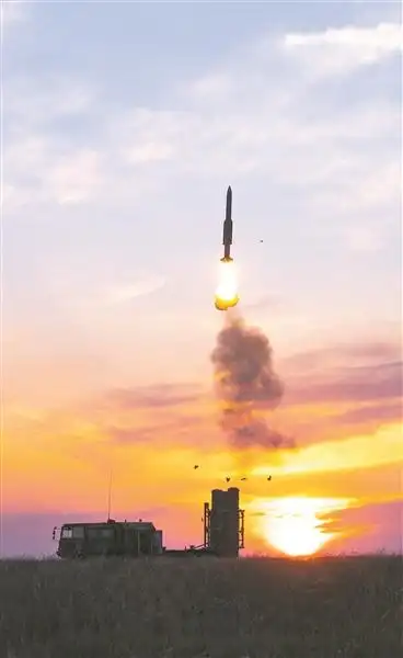 利剑出鞘护长空