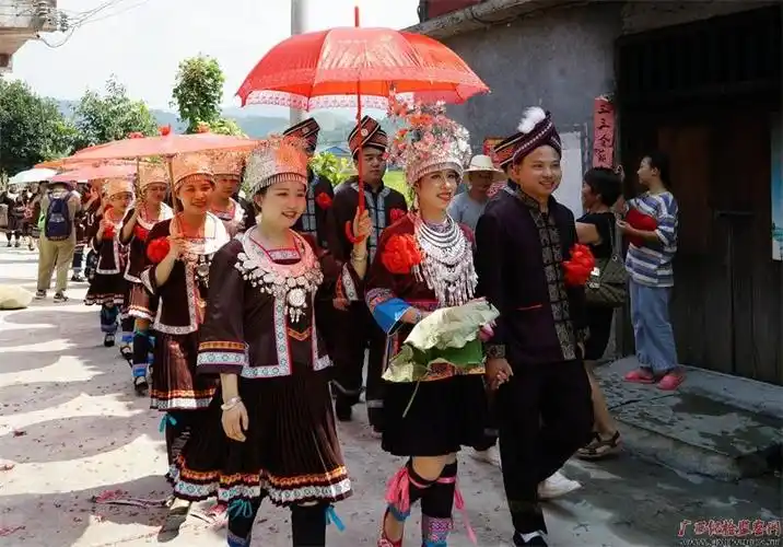 扶贫故事|驻村第一书记的侗族婚礼