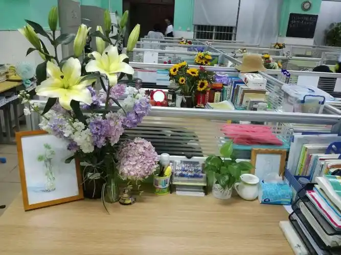 初三年级组最美办公桌评比活动