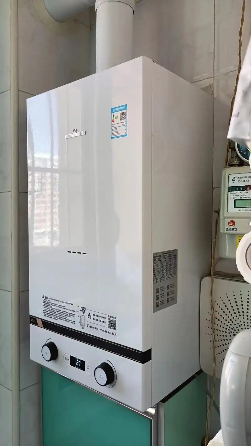 小松鼠壁挂炉,c5系列,b23d系列,0冷水系列,安装调试现 - 抖音