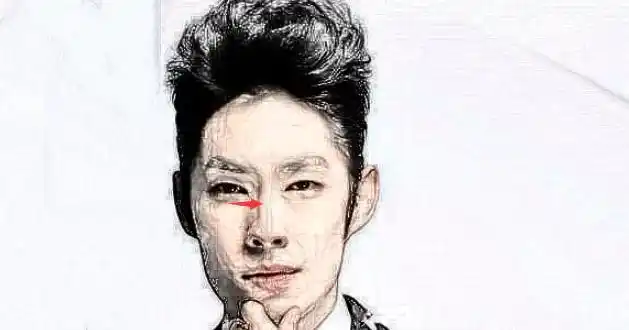 一,鼻梁起节的男人鼻梁为心经循环之地,鼻梁起节即是指鼻梁骨节凸出