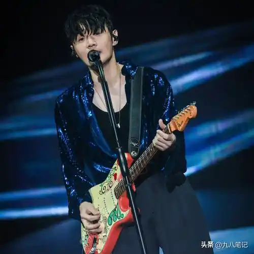 经常立爱妻人设,三位歌手"躺枪"_张杰_演唱会_网友