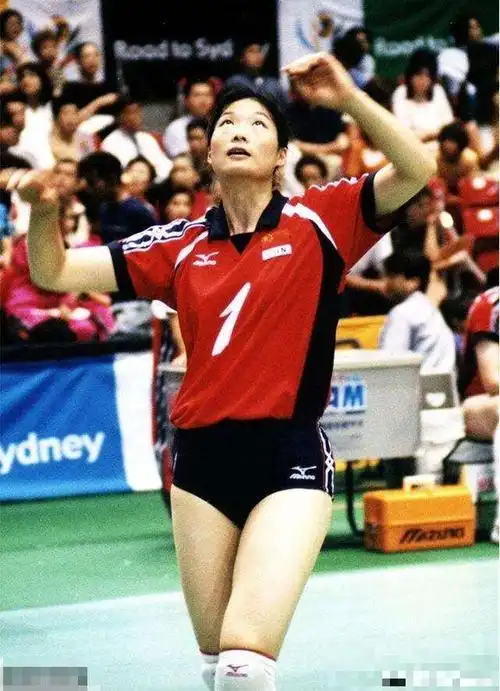 冠军,期间也涌现出一大批优秀的运动员,包括郎平,朱婷,孙晋芳,杨锡兰