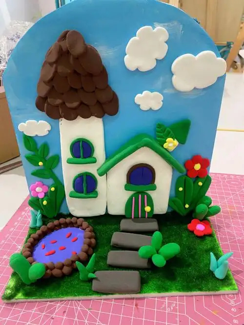 少儿创意美术超轻粘土梦中的房子