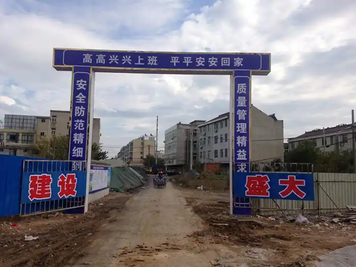 轮胎被钉子扎,老师傅传授你几个小妙招,钉子扎不上轮胎还更耐用