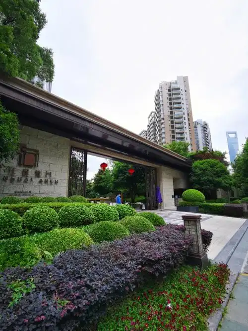 陆家嘴顶豪87滨江凯旋门61282平看江四房