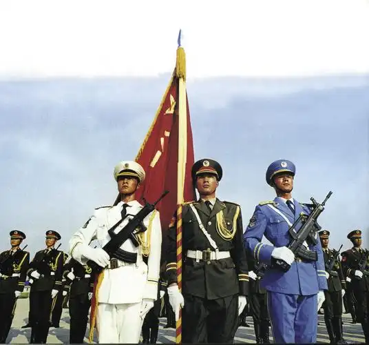 我国三军仪仗队应装备国产仪仗枪(组图) - 王秀宇的