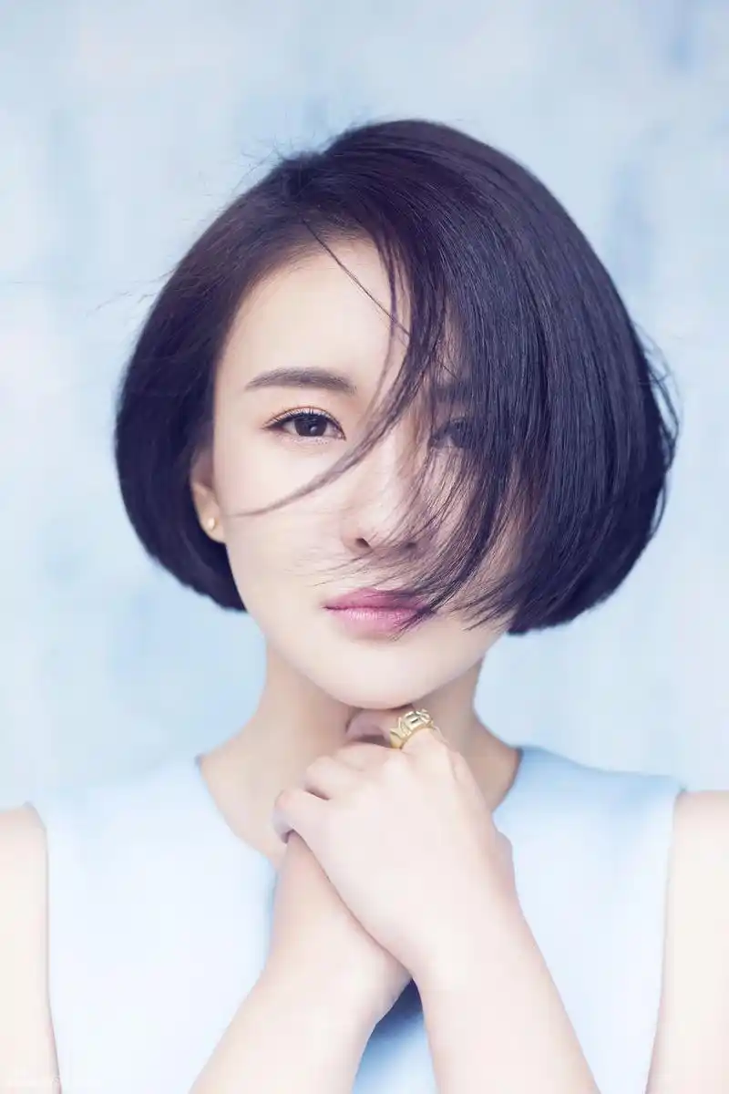 郑亦桐氧气写真曝光清新淡雅恬静迷人