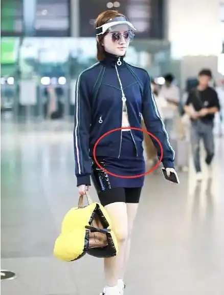 腹部隆起怀孕了景甜借减肥否认怀孕自称半年胖了十几斤