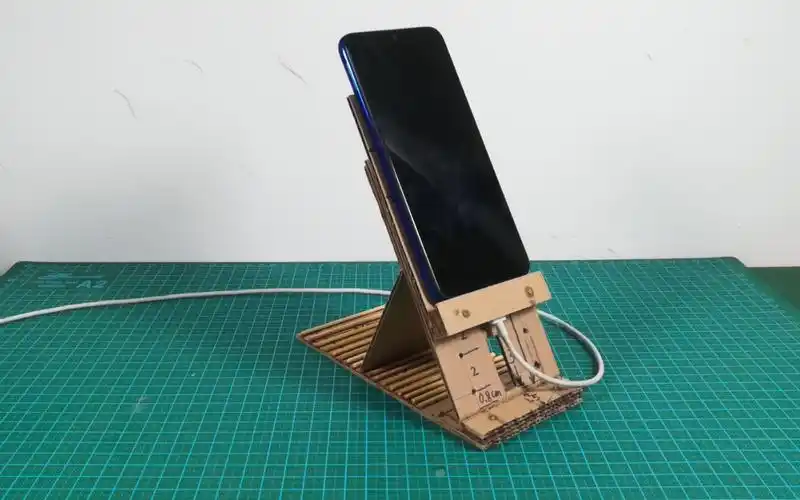 s01e02_可折叠的手机支架_纸板diy