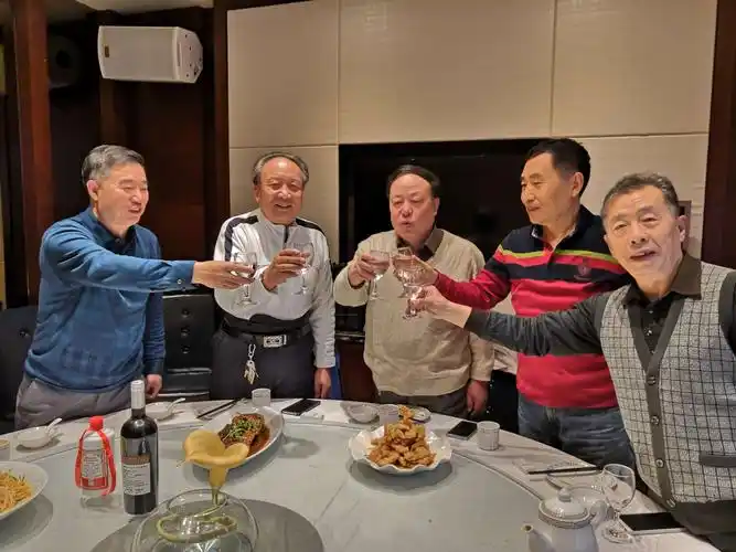 加机老友欢聚哈尔滨