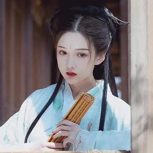 "南国有佳人,容华若桃李"微博自截 古风汉服女生头像