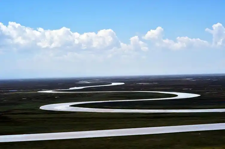 大美新疆--九曲十八弯