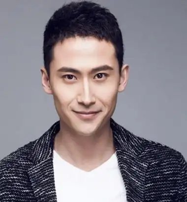 男士平头短发剪发教程_男生剃短发后显老吗