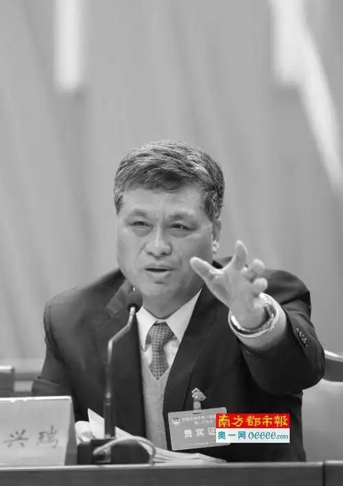 深圳市委书记:对政府提意见越尖锐越好