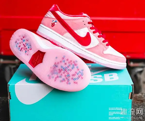 dunk情人节限定开箱上脚测评dunksb情人节2020在哪买