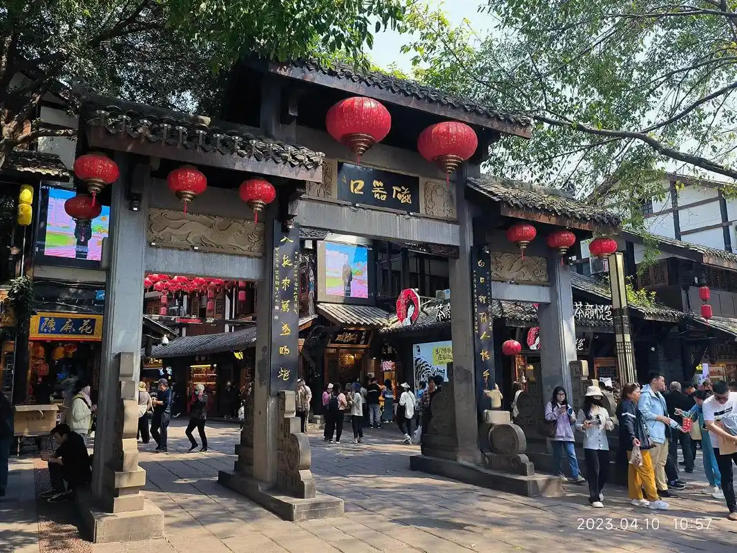 那些年走过的古镇——磁器口