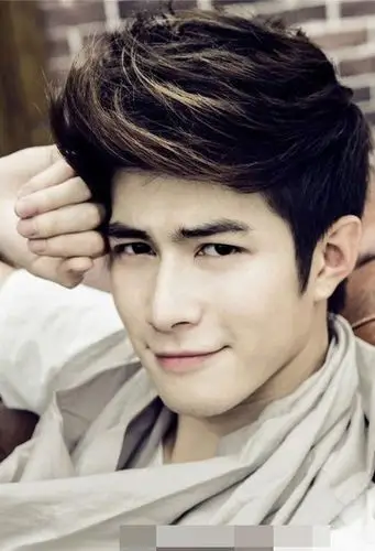 国字脸适合什么样的发型 塑造帅男形象的短发集合