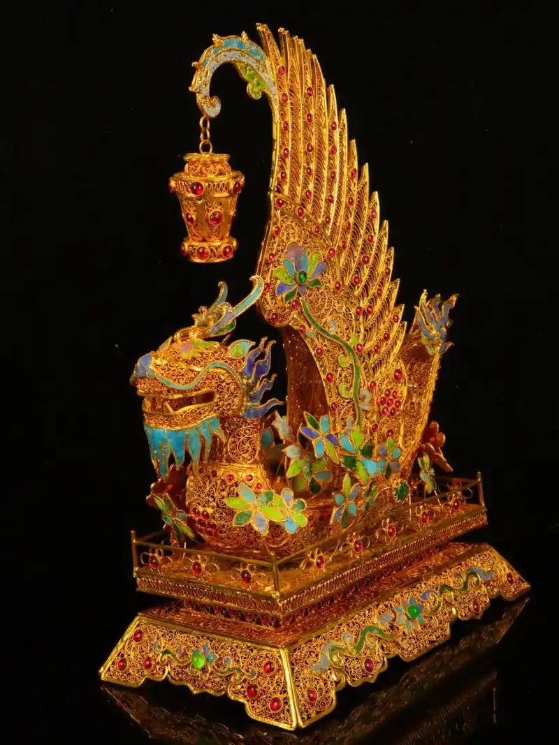 珍藏花丝工艺镶嵌宝石龙船摆件,尺寸长27厘米,宽13厘米.高32厘米.