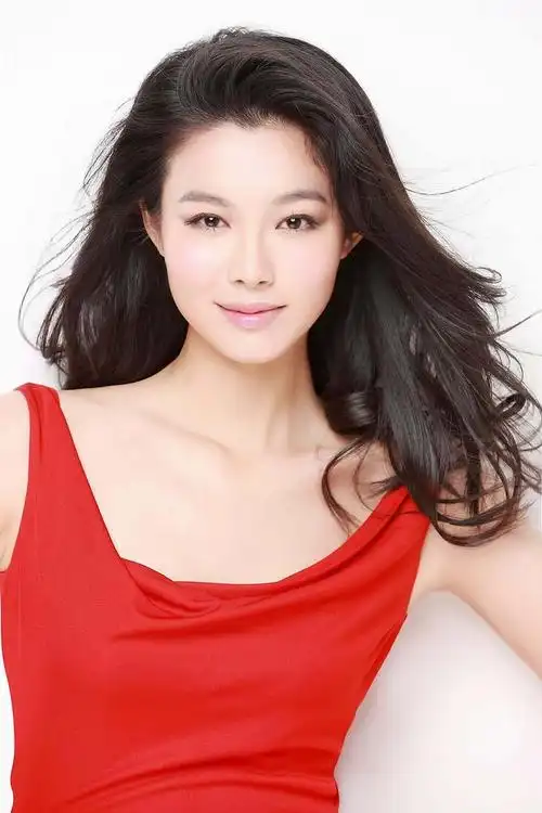 于娜1981年6月6日出生于贵州省贵阳市,中国内地影视女演员,模特.