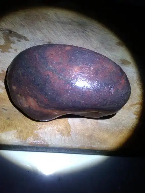 纯天然的七彩石头值钱吗