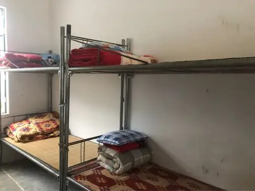 泮水中学学生宿舍管理情况