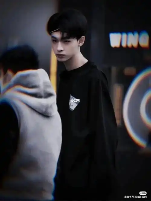 秦霄贤还是张云雷  #宝藏男孩秦霄贤  #小辫儿张云雷