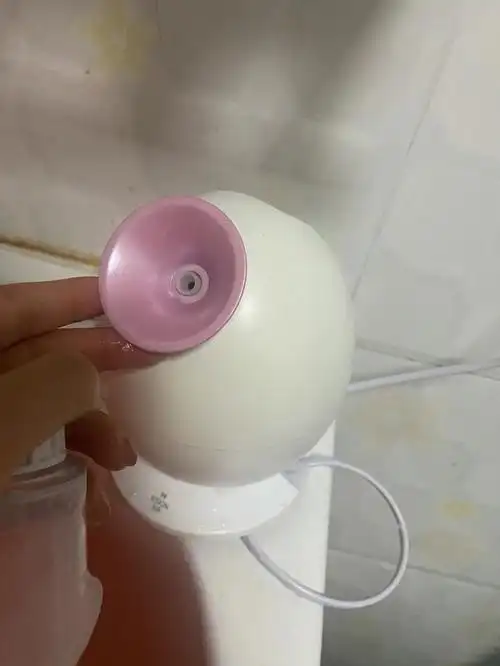 金稻蒸脸器里清理出了很多脏东西,半个多月没用就这样了,每次用之前都