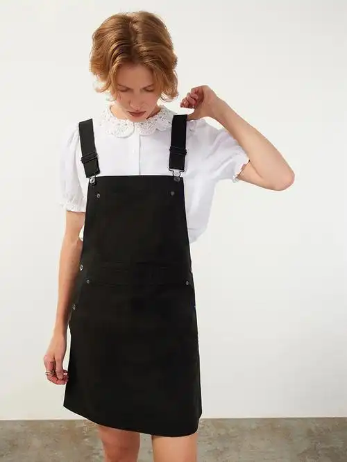 胶囊衣橱一条背带裙get夏日限定甜酷风