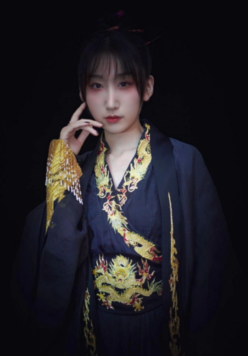 国风人气女歌手等什么君 江苏卫视跨年首次揭面