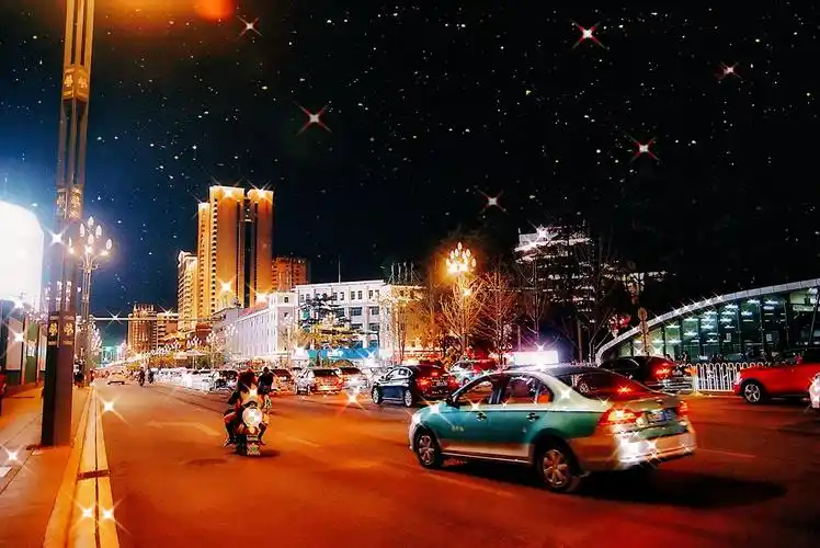 主题昆明夜晚灯光灿烂摄影赵谢荣