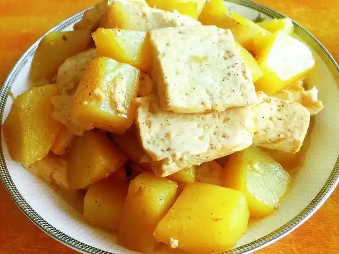 土豆炖豆腐