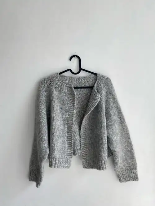 第一件育克开衫