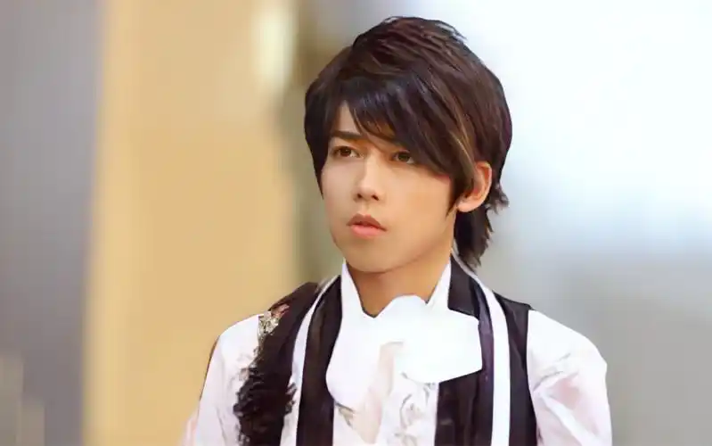 【苏醒绝美】离大谱,这哥年轻时确实是有几分姿色的!