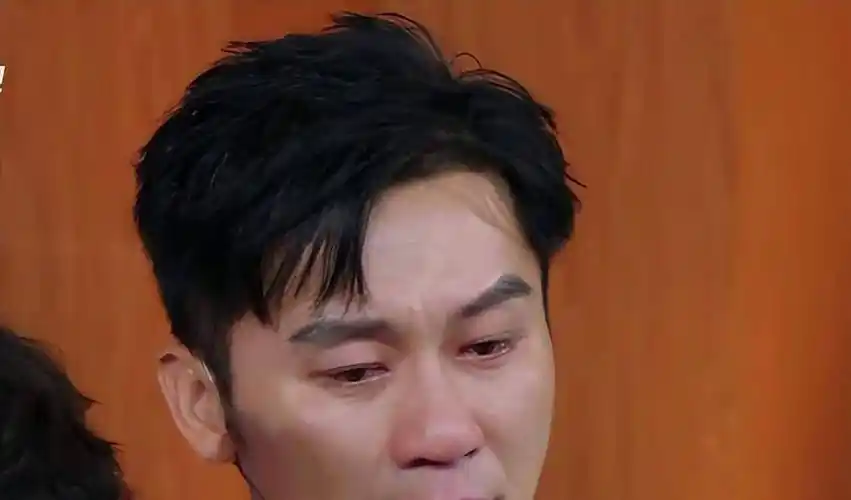 44岁的李晨终于为自己的"风流"付出了代价_个人成长_名人_公众人物