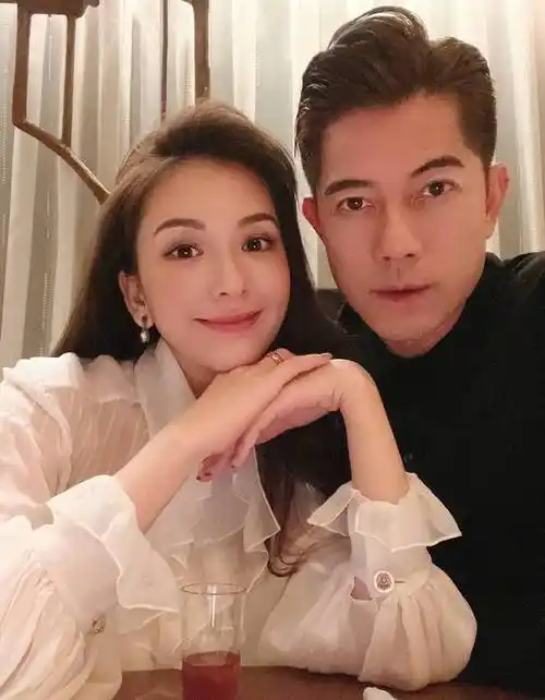 揭秘郭富城放弃同居8年女友熊黛林!选择娶小22岁的方媛为妻!