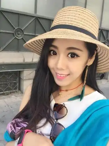 西工大高颜值学霸女硕士 会造飞机身材逆天